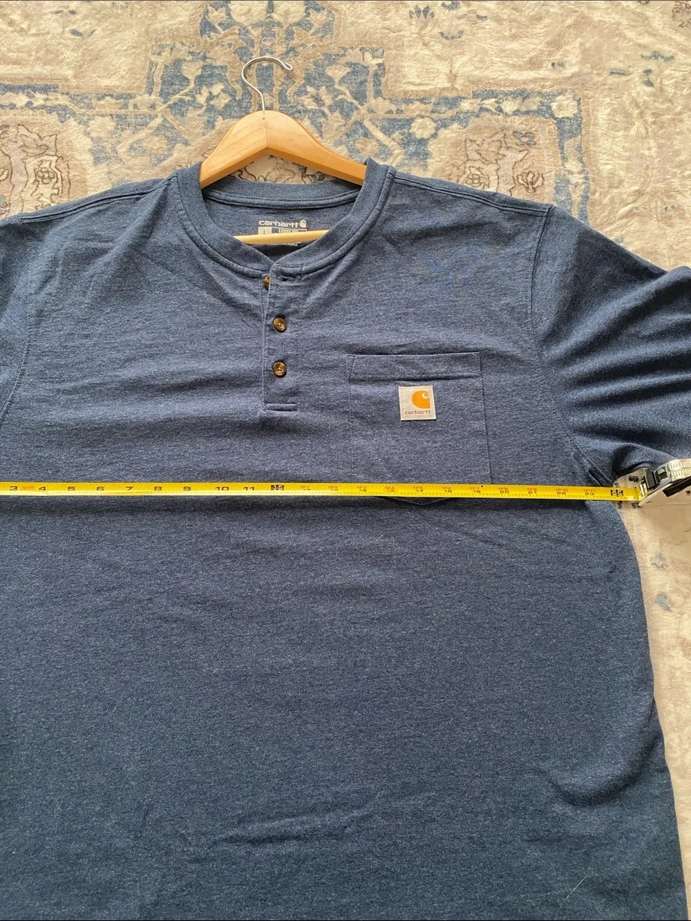 Like new! Carhartt Cotton Blend Short-Sleeve Loose Fit  Henley Pocket Tee